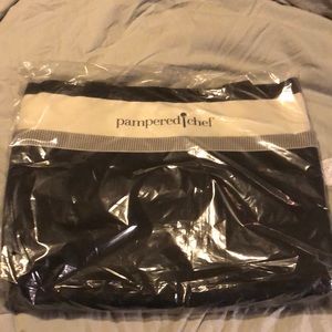 Pampered Chef supply carrying bag. NWOT.